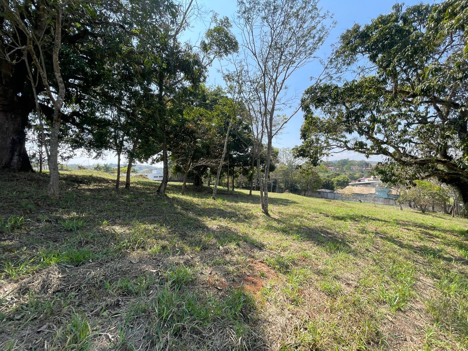 Terreno à venda, 5200 m² por R$ 1.930.000,00 - Chácaras Cataguá - Taubaté/SP em Cataguá, Taubaté/SP — Orah Houses